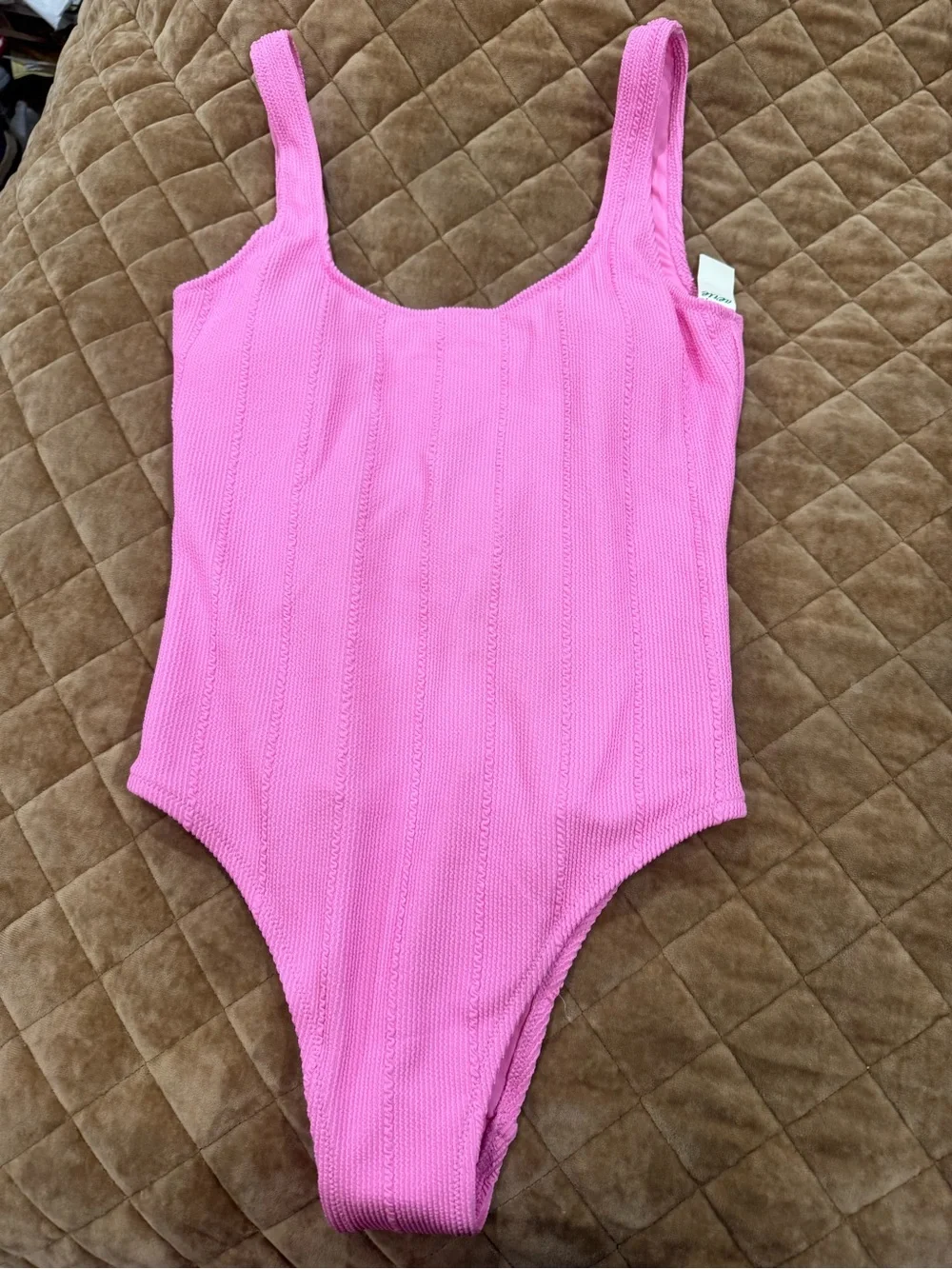 Aerie Pink One-Piece Swimsuit- fun flattering comfy material🩷cute color